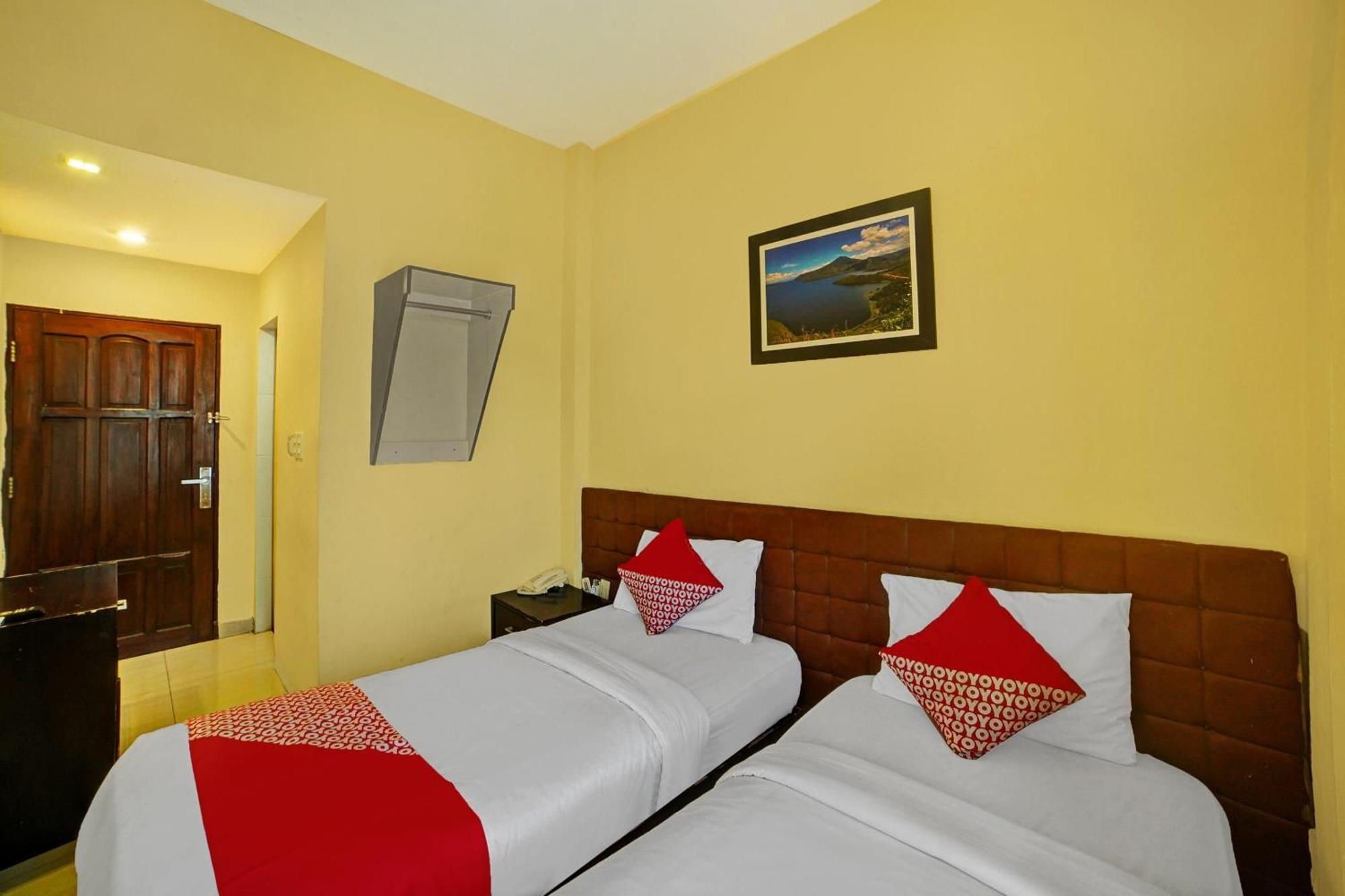 Hotel Super Oyo 90565 Wesly House Medan Exterior foto