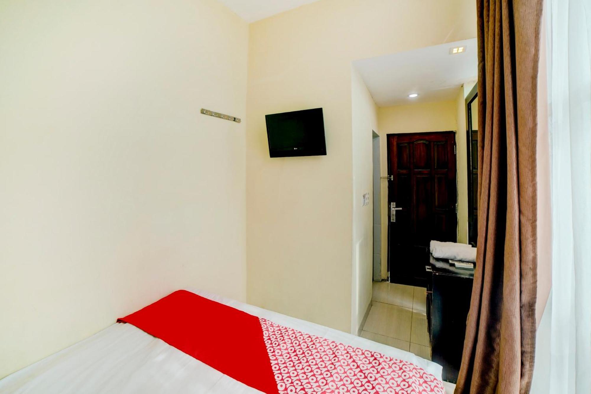 Hotel Super Oyo 90565 Wesly House Medan Exterior foto